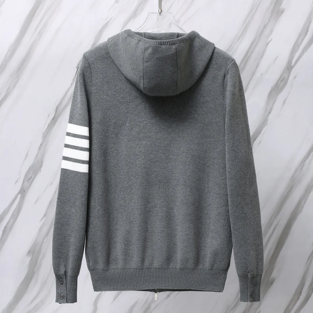 ：M 24（TB ） THOM BROWNE .TB TB Breathable Same Style ：White/Gray/Navy Blue/Black Size：1/2/3/4